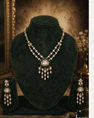 A.D Mehndi Polish Necklace Set